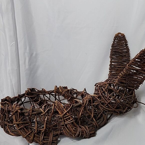 Vintage Intertwined Twig Bunny Basket - Picture 4 of 7